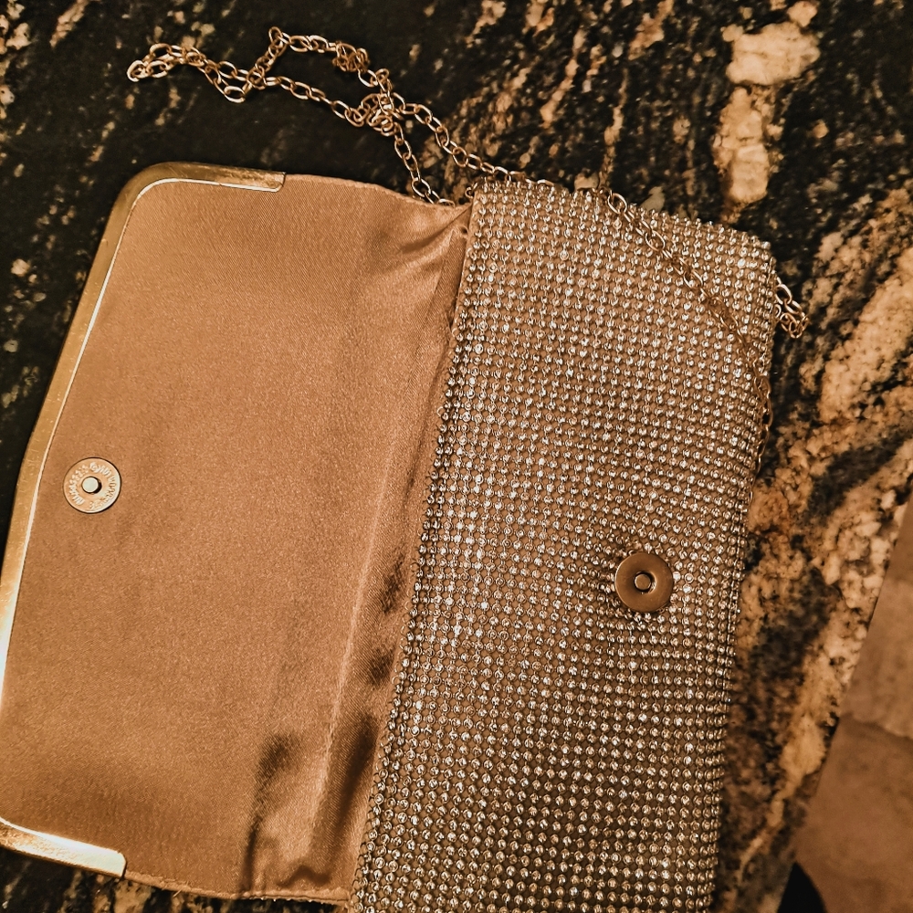 Beutiful clutch💖 - Picture 2 of 2